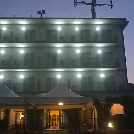 Tennis Hotel Pozzuoli Exterior photo